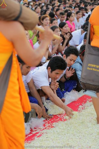 ภาพ No.34276:โครงการธรรมยาตรา เส้นทางพระผู้ปราบมาร ปีที่ 7 ณ อนุสรณ์สถานบางปลา