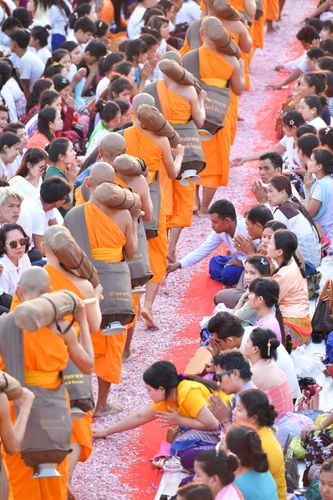 ภาพ No.34256:โครงการธรรมยาตรา เส้นทางพระผู้ปราบมาร ปีที่ 7 ณ อนุสรณ์สถานบางปลา