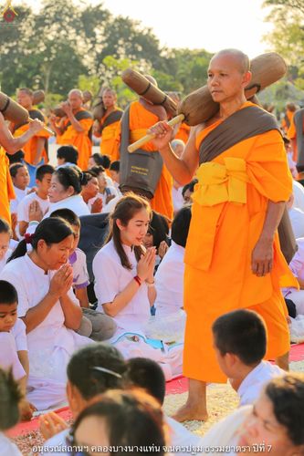 ภาพ No.34493:โครงการธรรมยาตรา เส้นทางพระผู้ปราบมาร ปีที่ 7 ณ อนุสรณ์สถานคลองบางนางแท่น