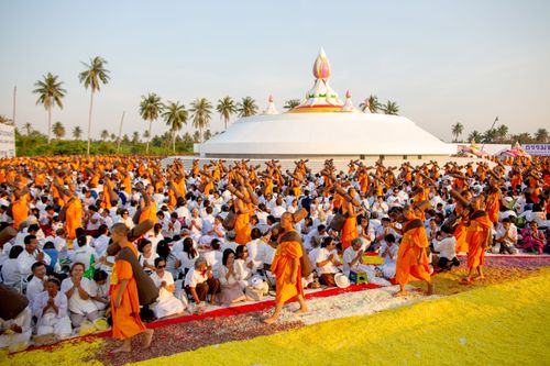 ภาพ No.34405:โครงการธรรมยาตรา เส้นทางพระผู้ปราบมาร ปีที่ 7 ณ อนุสรณ์สถานคลองบางนางแท่น