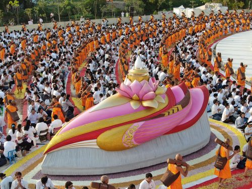 ภาพ No.34424:โครงการธรรมยาตรา เส้นทางพระผู้ปราบมาร ปีที่ 7 ณ อนุสรณ์สถานคลองบางนางแท่น