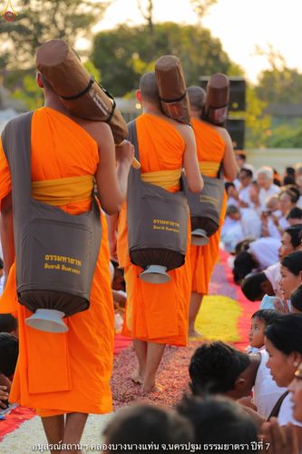 ภาพ No.34496:โครงการธรรมยาตรา เส้นทางพระผู้ปราบมาร ปีที่ 7 ณ อนุสรณ์สถานคลองบางนางแท่น