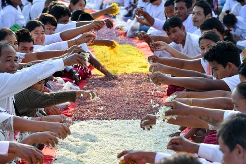 ภาพ No.34445:โครงการธรรมยาตรา เส้นทางพระผู้ปราบมาร ปีที่ 7 ณ อนุสรณ์สถานคลองบางนางแท่น