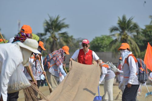 ภาพ No.34546:โครงการธรรมยาตรา เส้นทางพระผู้ปราบมาร ปีที่ 7 ณ อนุสรณ์สถานคลองบางนางแท่น