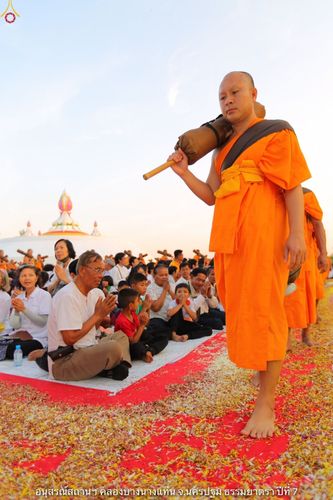 ภาพ No.34512:โครงการธรรมยาตรา เส้นทางพระผู้ปราบมาร ปีที่ 7 ณ อนุสรณ์สถานคลองบางนางแท่น