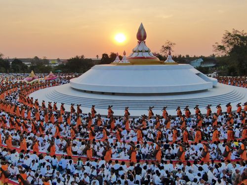 ภาพ No.34432:โครงการธรรมยาตรา เส้นทางพระผู้ปราบมาร ปีที่ 7 ณ อนุสรณ์สถานคลองบางนางแท่น