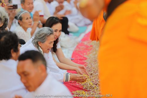 ภาพ No.34510:โครงการธรรมยาตรา เส้นทางพระผู้ปราบมาร ปีที่ 7 ณ อนุสรณ์สถานคลองบางนางแท่น