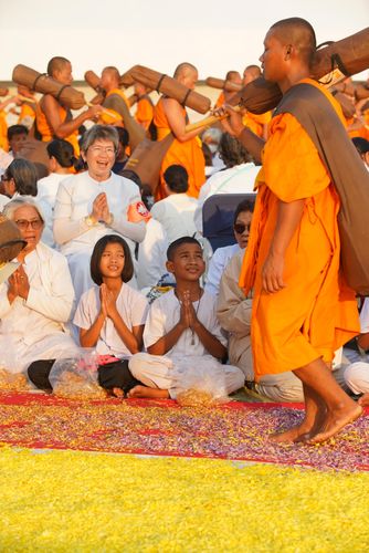 ภาพ No.34519:โครงการธรรมยาตรา เส้นทางพระผู้ปราบมาร ปีที่ 7 ณ อนุสรณ์สถานคลองบางนางแท่น