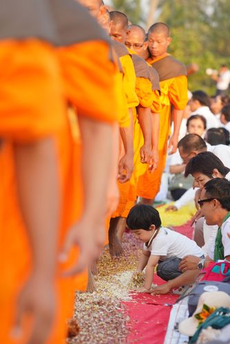 ภาพ No.34523:โครงการธรรมยาตรา เส้นทางพระผู้ปราบมาร ปีที่ 7 ณ อนุสรณ์สถานคลองบางนางแท่น