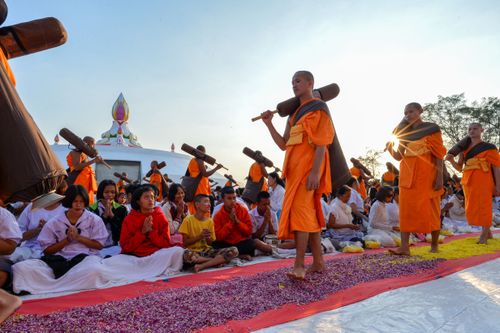 ภาพ No.34460:โครงการธรรมยาตรา เส้นทางพระผู้ปราบมาร ปีที่ 7 ณ อนุสรณ์สถานคลองบางนางแท่น