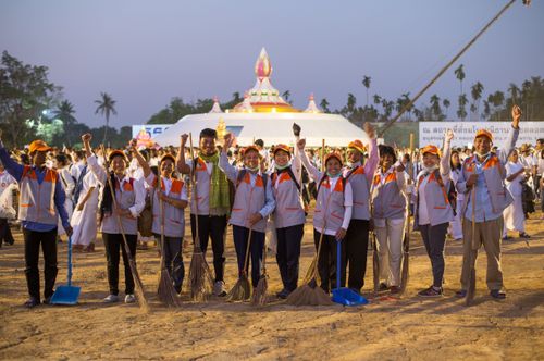 ภาพ No.34487:โครงการธรรมยาตรา เส้นทางพระผู้ปราบมาร ปีที่ 7 ณ อนุสรณ์สถานคลองบางนางแท่น