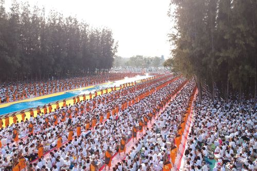 ภาพ No.34770:โครงการธรรมยาตรา เส้นทางพระผู้ปราบมาร ปีที่ 7 ณ วัดพระธรรมกาย
