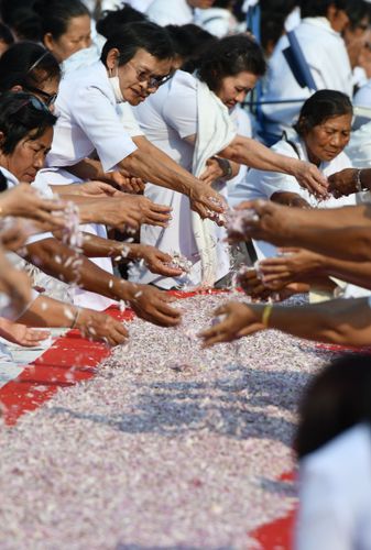 ภาพ No.34648:โครงการธรรมยาตรา เส้นทางพระผู้ปราบมาร ปีที่ 7 ณ วัดพระธรรมกาย