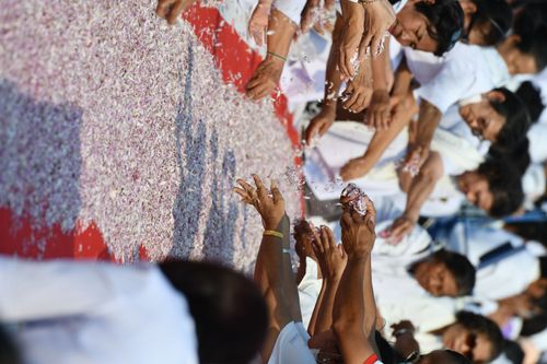ภาพ No.34650:โครงการธรรมยาตรา เส้นทางพระผู้ปราบมาร ปีที่ 7 ณ วัดพระธรรมกาย