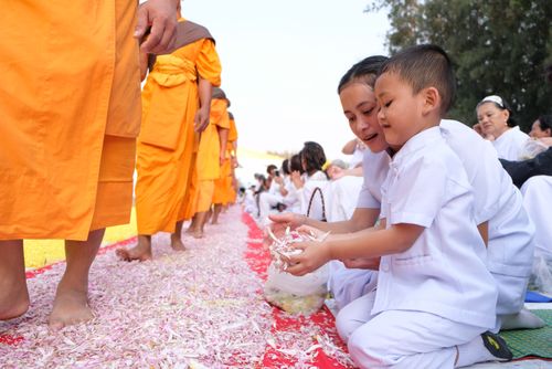 ภาพ No.34630:โครงการธรรมยาตรา เส้นทางพระผู้ปราบมาร ปีที่ 7 ณ วัดพระธรรมกาย