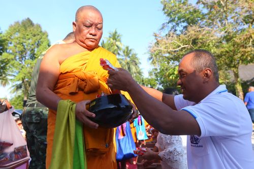 ภาพ No.30529:พิธีถวายสังฆทานแด่คณะสงฆ์ 323 วัด ใน 4 จังหวัดภาคใต้ ครั้งที่ 141