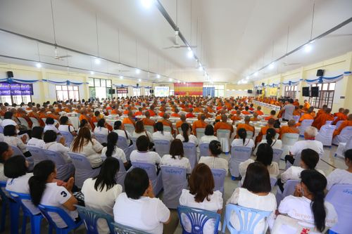 ภาพ No.30557:พิธีถวายสังฆทานแด่คณะสงฆ์ 323 วัด ใน 4 จังหวัดภาคใต้ ครั้งที่ 141