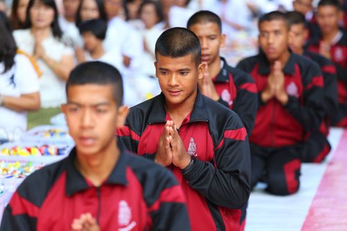 ภาพ No.30600:พิธีถวายสังฆทานแด่คณะสงฆ์ 323 วัด ใน 4 จังหวัดภาคใต้ ครั้งที่ 142