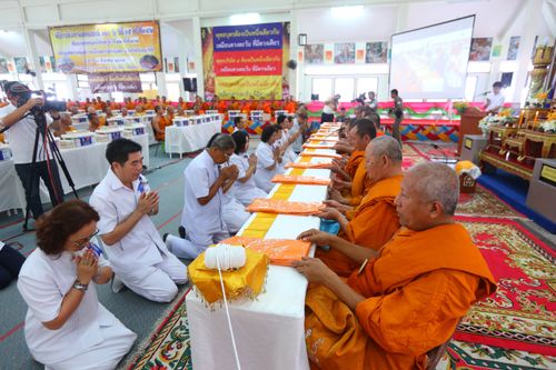 ภาพ No.30652:พิธีถวายสังฆทานแด่คณะสงฆ์ 323 วัด ใน 4 จังหวัดภาคใต้ ครั้งที่ 142