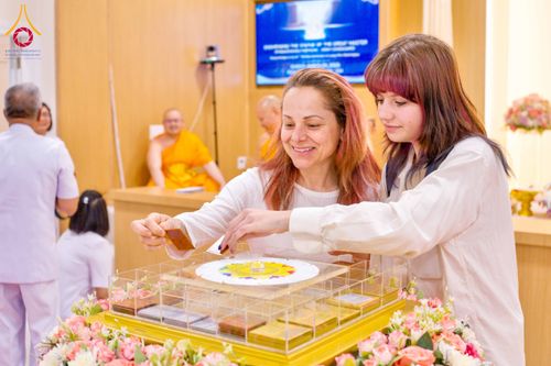 ภาพ No.319181:วันที่ 29 มีนาคม พ.ศ.2569 พิธีอัญเชิญรูปหล่อพระมงคลเทพมุนี (สด จนฺทสโร) ประดิษฐาน ณ ห้องปฏิบัติธรรม “มงคลรัตนโชติ”  วัดพระธรรมกายชิคาโก ประเทศสหรัฐอเมริกา