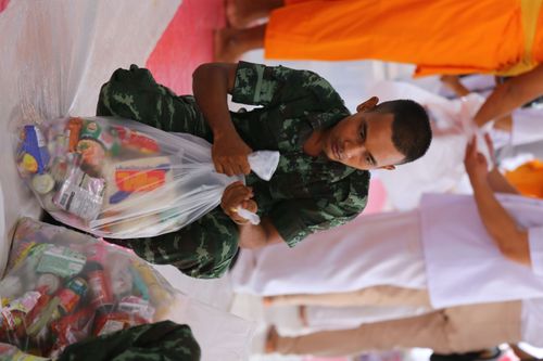 ภาพ No.30682:พิธีถวายสังฆทานแด่คณะสงฆ์ 323 วัด ใน 4 จังหวัดภาคใต้ ครั้งที่ 143