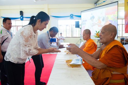 ภาพ No.30747:พิธีถวายสังฆทานแด่คณะสงฆ์ 323 วัด ใน 4 จังหวัดภาคใต้ ครั้งที่ 144