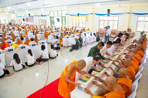 ภาพ No.30775:พิธีถวายสังฆทานแด่คณะสงฆ์ 323 วัด ใน 4 จังหวัดภาคใต้ ครั้งที่ 144