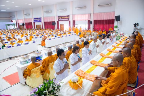 ภาพ No.31645:พิธีถวายสังฆทานแด่คณะสงฆ์ 323 วัด ใน 4 จังหวัดภาคใต้ ครั้งที่ 149