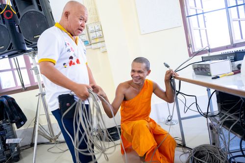 ภาพ No.311027:วันพฤหัสบดีที่ 26 กุมภาพันธ์ พ.ศ. 2569 พิธีถวายสังฆทานแด่คณะสงฆ์ 323 วัด ปีที่ 22 ครั้งที่ 182 พิธีมอบกองทุนหนุนแรงใจช่วยครูใต้ ปีที่ 19 ครั้งที่ 145 และพิธีทำบุญอุทิศส่วนกุศลให้ผู้วายชนม์