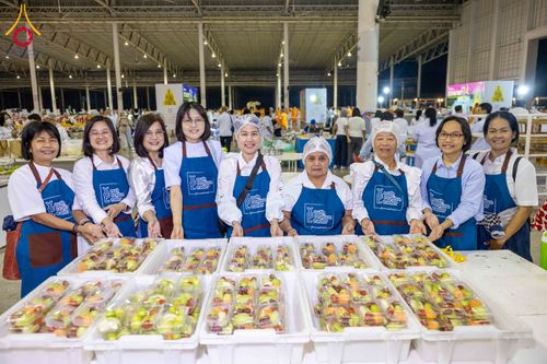 ภาพ No.305459:วันที่ 29 มกราคม พ.ศ. 2569 พิธีถวายภัตตาหารเป็นสังฆทาน แด่พระธรรมยาตรา ณ วัดพระธรรมกาย  จังหวัดปทุมธานี ในโครงการธรรมยาตรา กตัญญูบูชา มหาปูชนียาจารย์ พระมงคลเทพมุนี(สด จนฺทสโร) พระผู้ปราบมาร อนุสรณ์สถาน 7 แห่ง ปีที่ 14