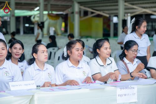 ภาพ No.336455:วันเสาร์ที่ 20 มิถุนายน 2569  โรงเรียน อบต.คลองสาม จัดโครงการ “โรงเรียนพ่อ–แม่”  เสริมพลังครอบครัวร่วมพัฒนาเด็กสู่การเป็นคนเก่งและดี  ผู้นำฟื้นฟูศีลธรรมโลก ณ วัดพระธรรมกาย