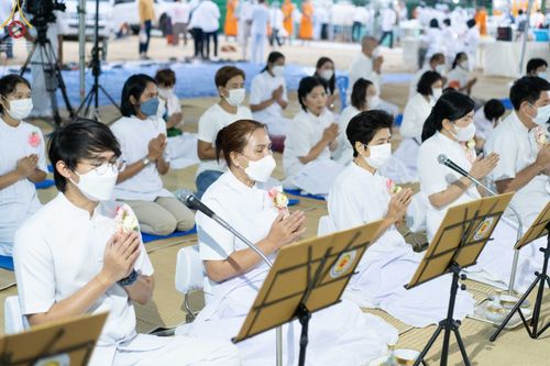 ภาพ No.69888:พิธีถวายภัตตาหารเป็นสังฆทาน แด่คณะพระธรรมยาตราฯ ในโครงการธรรมยาตราฯ ปีที่ 11 ณ อนุสรณ์สถานมหาวิหารพระมงคลเทพมุนี อ.สองพี่น้อง จ.สุพรรณบุรี วันที่ 9 มกราคม พ.ศ. 2566