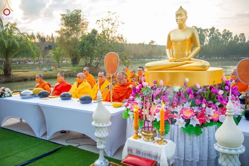 ภาพ No.68529:พิธีเจริญพระพุทธมนต์และตักบาตรพระ ๑,๐๐๐ รูป บำเพ็ญกุศลเพื่อถวายพระพรชัยแด่ สมเด็จพระเจ้าลูกเธอเจ้าฟ้าพัชรกิติยาภา นเรนทิราเทพยวดี กรมหลวงราชสาริณีสิริพัชร มหาวัชรราชธิดา และ ฉลองเมืองลำปาง ๑,๓๔๒ ปี วันศุกร์ที่ ๓๐ ธันวาคม พ.ศ.๒๕๖๕ ณ ศูนย์ปฏิบัติธรรมลำปาง 