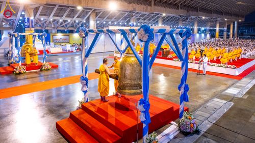 ภาพ No.90428:พิธีฉลองชัยสวดมนต์บทธัมมจักกัปปวัตตนสูตร 5,759,139,139 จบ เนื่องใน 139 ปี วันคล้ายวันเกิดด้วยรูปกายเนื้อ พระมงคลเทพมุนี (สด จนฺทสโร) พระผู้ปราบมาร วันอังคารที่ 10 ตุลาคม พ.ศ. 2566 ณ มหารัตนวิหารคด วัดพระธรรมกาย จ.ปทุมธานี