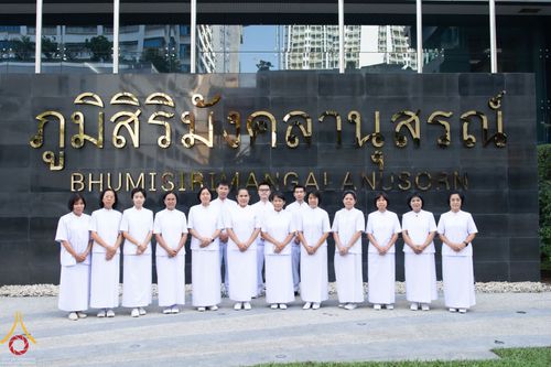คณะอุบาสก อุบาสิกา วัดพระธรรมกาย และมูลนิธิธรรมกาย ลงนามถวายพระพร สมเด็จพระเจ้าลูกเธอ เจ้าฟ้าพัชรกิติยาภา นเรนทิราเทพยวดี กรมหลวงราชสาริณีสิริพัชร มหาวัชรราชธิดา