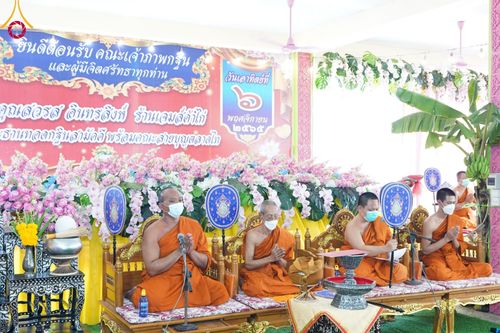 ภาพ No.64028:พิธีทอดกฐินสามัคคีทั่วไทย 5,000 วัด โดยคณะศิษยานุศิษย์วัดพระธรรมกาย น้อมบูชาธรรม 78 ปี หลวงพ่อธัมมชโย  วันอาทิตย์ที่  6  พฤศจิกายน พ.ศ. 2565  ณ วัดทวีการะอนันต์ อำเภอคลองหลวง จังหวัดปทุมธานี