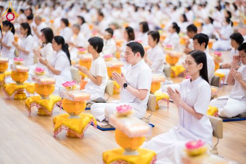 ภาพ No.313583:วันอาทิตย์ที่ 15 มีนาคม พ.ศ. 2569 พิธีร่วมบุญบรรพชาสามเณร 5000 รูป ณ ห้องแก้วสารพัดนึก 2 สภาธรรมกายสากล วัดพระธรรมกาย