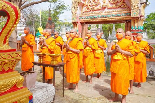 ภาพ No.66077:พิธีอุปสมบทวัดใหม่นพรัตน์ อ.สองพี่น้อง จ.สุพรรณบุรี รับบุญจัดงานโดยสำนักการศึกษา เมื่อวันที่ 7 ธันวาคม พ.ศ. 2565