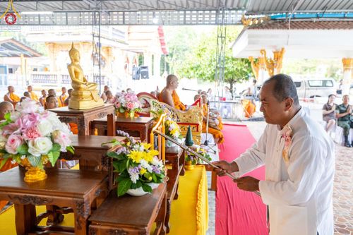 ภาพ No.137614:พิธีตักบาตร พิธีถวายสังฆทานแด่คณะสงฆ์ 323 วัด พิธีทำบุญอุทิศส่วนกุศลแด่ผู้วายชนม์ ในเหตุการณ์ความไม่สงบ 4 จังหวัดชายแดนภาคใต้ ปีที่ 20 ครั้งที่ 169 และพิธีมอบกองทุนหนุนแรงใจช่วยครูใต้ ปีที่ 17 ครั้งที่ 134 วันที่ 25 พฤษภาคม พ.ศ.2567 อ.ตากใบ จ.นราธิวาส