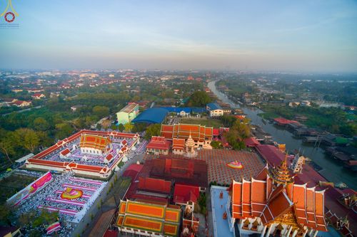 ภาพ No.73639:พิธีตักบาตรพระธรรมยาตราฯ ในโครงการธรรมยาตรากตัญญูบูชา มหาปูชนียาจารย์ พระมงคลเทพมุนี(สด จนฺทสโร) พระผู้ปราบมาร ปีที่ 11 ณ อนุสรณ์สถานลำดับที่ 4 สถานที่เกิดด้วยกายธรรม วัดโบสถ์ (บน) บางคูเวียง อ.บางกรวย จ.นนทบุรี วันที่ 22 มกราคม พ.ศ. 2566