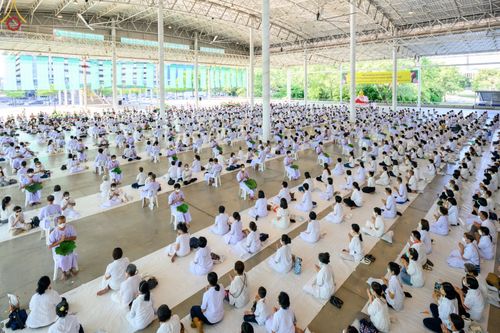 ภาพ No.63569:พิธีปลงผมนาคธรรมทายาท โครงการอุปสมบทบูชาธรรม มหาปูชนียาจารย์ประจำปี 2565 วันที่ 19 พฤศจิกายน พ.ศ. 2565 ณ สภาธรรมกายสากล วัดพระธรรมกาย