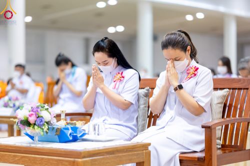 ภาพ No.90989:พิธีบำเพ็ญกุศลสวดพระอภิธรรม  อุบาสกถาวร พรหมถาวร (อุบาสกผู้ปั้นพระ) คืนที่ 6 วันพฤหัสบดีที่ 19 ตุลาคม พ.ศ. 2566 ณ ห้องแก้วสารพัดนึก 1 สภาธรรมกายสากล วัดพระธรรมกาย จ.ปทุมธานี