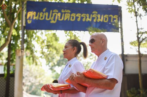 ภาพ No.64249:พิธีทอดกฐินศูนย์ปฏิบัติธรรมริมธาร และศูนย์บ้านแก้วเรือนธรรม จ.สระบุรี วันที่ 30 ตุลาคม พ.ศ. 2565