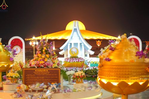 ภาพ No.72835:พิธีฉลองชัยสวดมนต์บทธรรมจักร 5,045,000,114 จบ เนื่องในวันคล้ายวันเกิด ครบรอบ 114 ปี คุณยายมหารัตนอุบาสิกาจันทร์ ขนนกยูง ณ วัดพระธรรมกาย จ.ปทุมธานี วันที่ 19 มกราคม พ.ศ. 2566