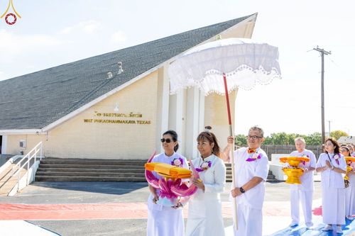 ภาพ No.64155:พิธีทอดกฐินสามัคคี เพื่อการเผยแผ่วิชชาธรรมกายและมหาปฏิสังขรณ์ วัดพระธรรมกายเท็กซัส ประเทศสหรัฐอเมริกา วันอาทิตย์ที่ 30 เดือนตุลาคม พ.ศ. 2565