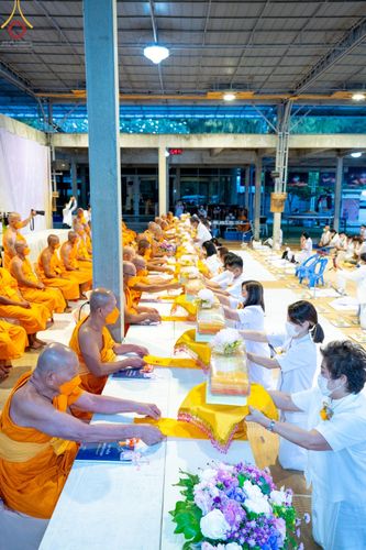 ภาพ No.69806:พิธีถวายภัตตาหารเป็นสังฆทาน แด่คณะพระธรรมยาตราฯ ในโครงการธรรมยาตราฯ ปีที่ 11 ณ อนุสรณ์สถานมหาวิหารพระมงคลเทพมุนี อ.สองพี่น้อง จ.สุพรรณบุรี วันที่ 7 มกราคม พ.ศ. 2566