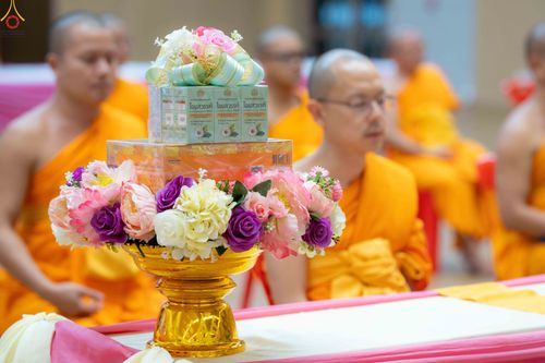 ภาพ No.343532:วันที่ 16 สิงหาคม พ.ศ.2569 พิธีถวายคิลานเภสัช และอุปกรณ์ทางการแพทย์ ณ ห้องแก้วสารพัดนึก2 วัดพระธรรมกาย