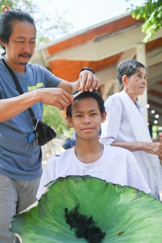ภาพ No.317385:วันพุธที่ 1 เมษายน พ.ศ. 2569 พิธีตัดปอยผมยุวธรรมทายาท โครงการบรรพชาสามเณรฟื้นฟูพระพุทธศาสนา (ภาคฤดูร้อน) ปิดเทอมเติมธรรม ณ ศูนย์ปฏิบัติธรรมบุญประสาน จ.สระบุรี