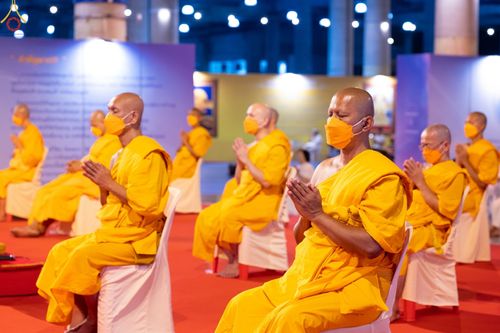 ภาพ No.75482:พิธีเจริญพุทธมนต์ ฉลองชัยสวดธรรมจักร 5,045,000,114 จบ เนื่องในวันมหาปูชนียาจารย์ วันที่ 3 กุมภาพันธ์ พ.ศ. 2566 ณ วัดพระธรรมกาย อ.คลองหลวง จ.ปทุมธานี