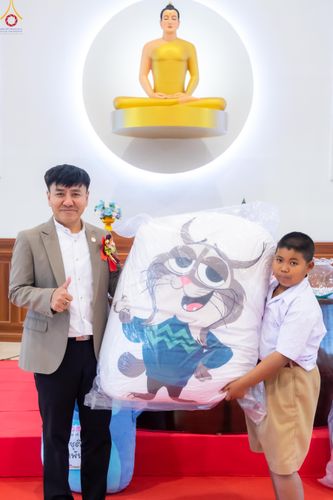 ภาพ No.283960:วันที่ 18 พฤศจิกายน พ.ศ. 2568 พิธีทอดกฐินสามัคคีทั่วไทย 30,000 วัด  โดยคณะศิษยานุศิษย์ บูชาธรรม 81 ปี  หลวงพ่อธัมมชโย  ณ วัดสวายสอ จ.บุรีรัมย์